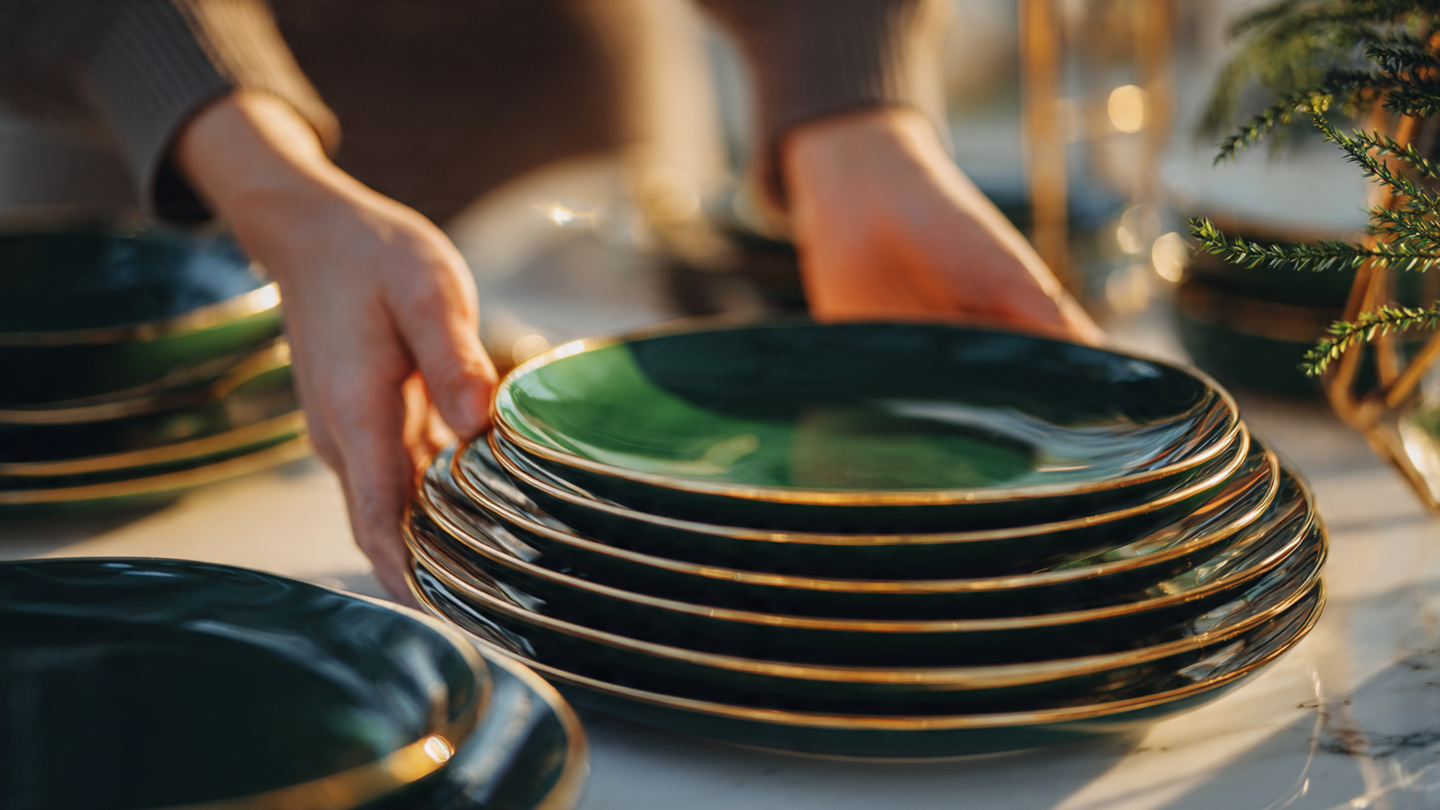 Best High-End Dinnerware Set